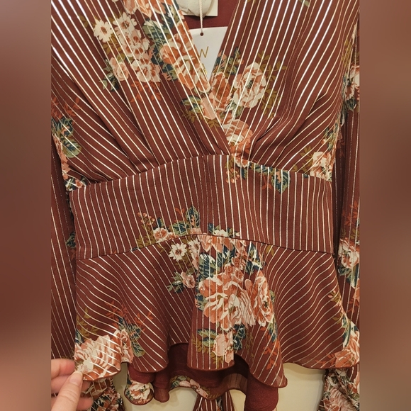 Wayf Cranberry Red Floral Silver Striped Long Sleeve Blouse Size Extra Small - Picture 4 of 16